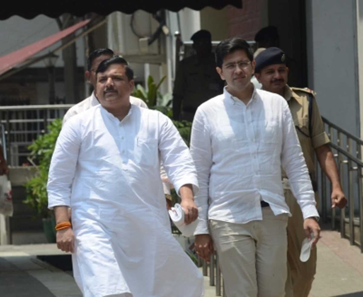 दिल्ली आबकारी नीति मामला : ईडी की चार्जशीट में राघव चड्ढा, संजय सिंह का नाम